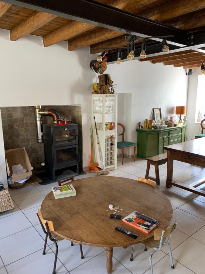 Villa Busset Liages situé dans le Bourbonnais jusqu’à 6 personnes Exterior foto